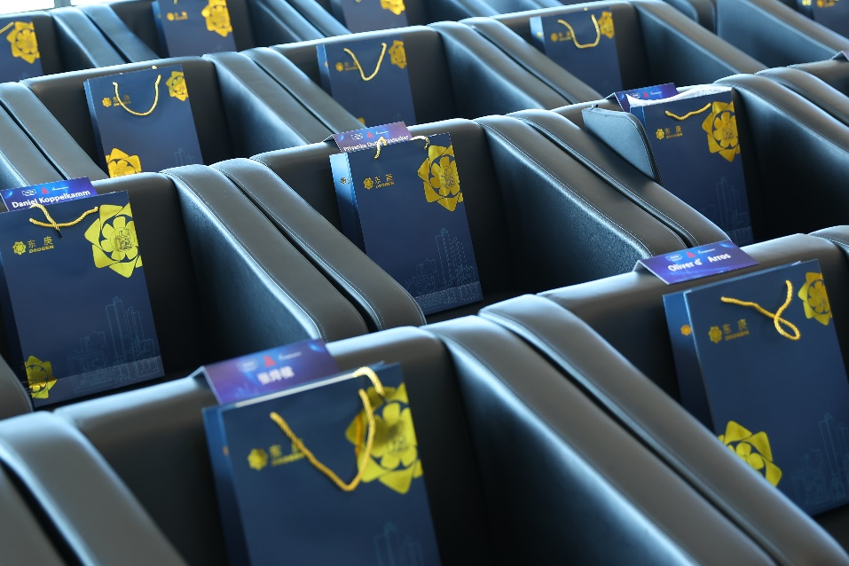 Attending New Materials Business Events o Promote Low Carbon and High Quality Development in the Industry Attending New Materials Business Events o Promote Low Carbon and High Quality Development in the Industry